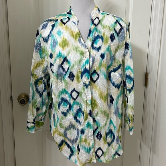 Alfred Dunner Geometric White/Turquoise/Blue Button Up Blouse Sz 18W - Picture 1 of 11
